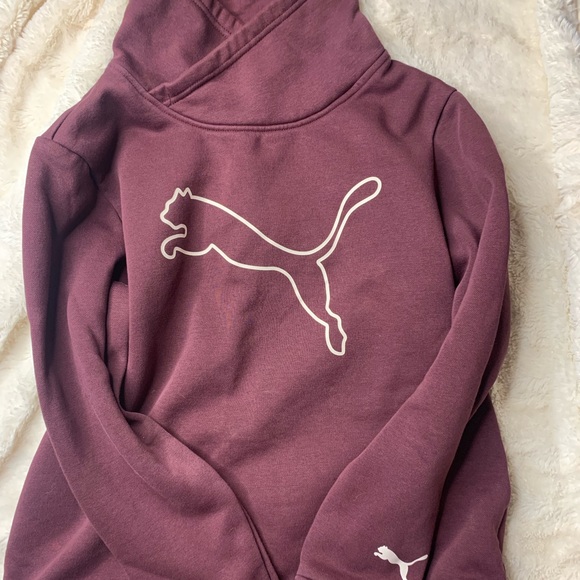 Gently used PUMA sweatshirt Size Small - Picture 1 of 1